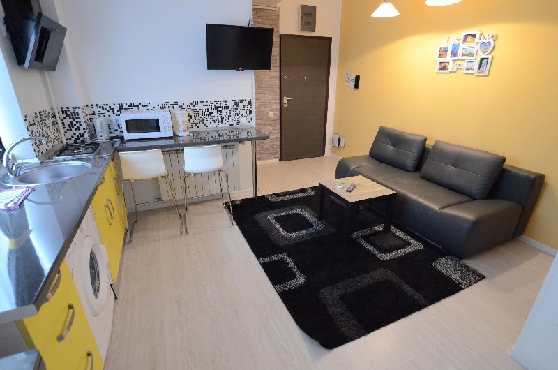 בוקרשט Uptown Residence Apartments מראה חיצוני תמונה